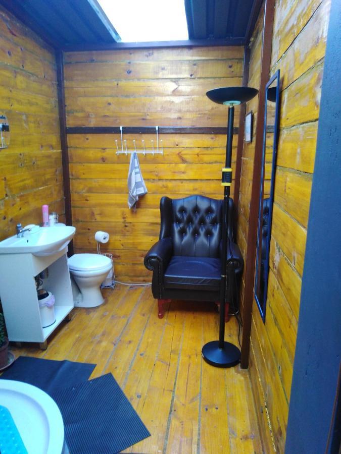 Xenia Bed & Breakfast Виндхук Экстерьер фото