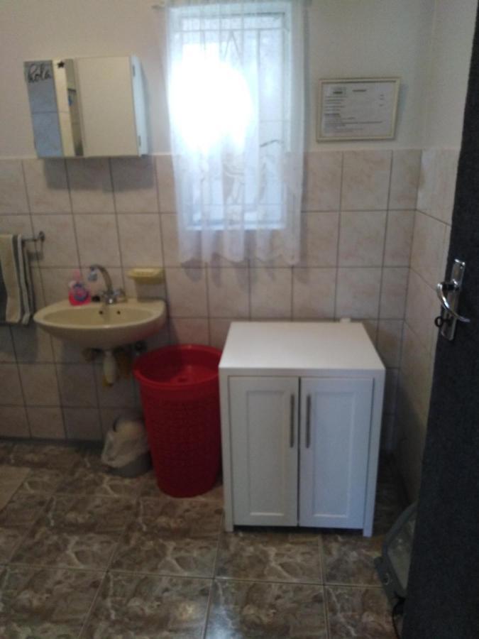 Xenia Bed & Breakfast Виндхук Экстерьер фото