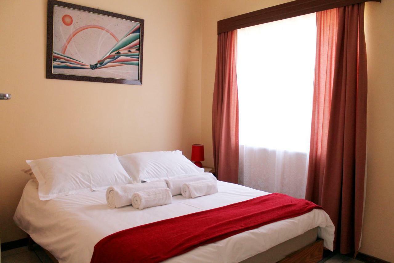 Xenia Bed & Breakfast Виндхук Экстерьер фото